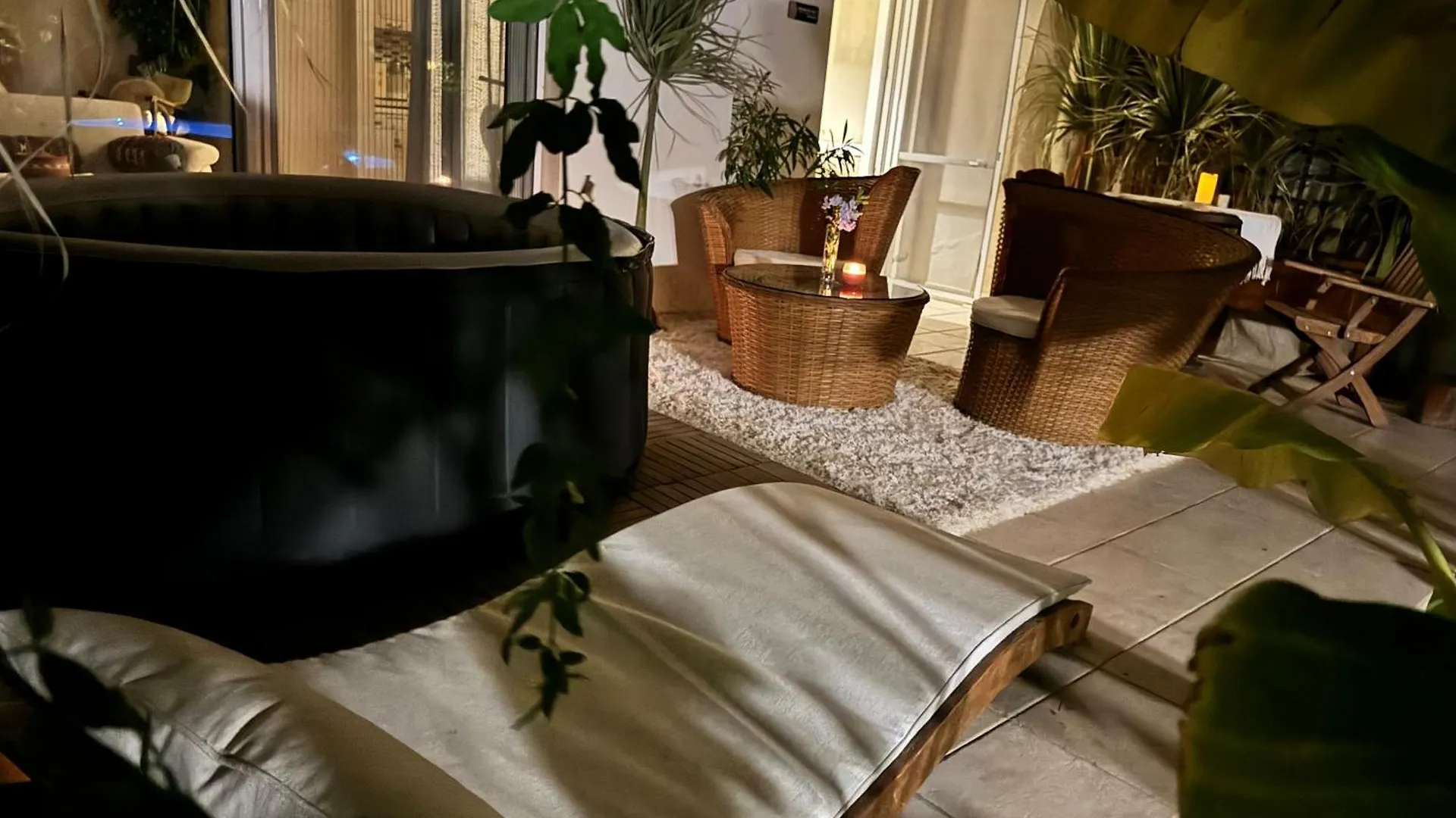 Sunyear Jacuzzi Winter Lodge Urla Turchia